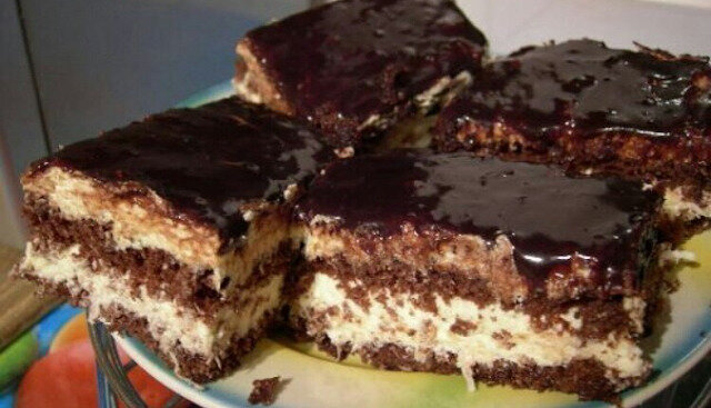 Pyszne ciasto czekoladowo-kokosowe. Bardzo smaczne
