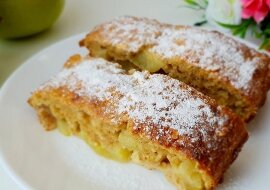 Ciasto bez gramu mąki z jabłkami – możesz jeść wieczorem lub przez cały dzień