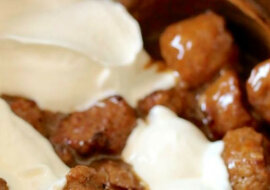 Klopsiki w śmietanie to pyszne danie z mięsa mielonego