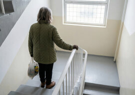 Sąsiadka poprosiła, żebym odebrała jej wnuka z przedszkola, bo miała wizytę u lekarza. Zgodziłam się. Od tamtego dnia prosi co tydzień. Kiedy odmówiłam, powiedziała znajomym, że nie mam serca.