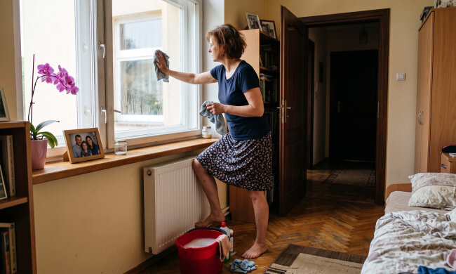 U mamy myłam okna w sypialni, drzwi przymknięte. Siostra z mężem weszli do kuchni - myśleli, że mama jest sama. Szwagier tłumaczył, że "notariusz może przyjechać do domu, mama tylko podpisze, a Bogusi powiemy po fakcie, żeby nie robiła scen"