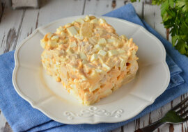 Delikatna i wykwintna sałatka "Damski kaprys". Pycha