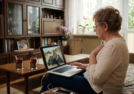 Mama umarła w maju. Przy zamykaniu jej książeczki w PKO urzędniczka powiedziała, że jest dyspozycja na wypadek śmierci: czterdzieści dwa tysiące dla Bożeny K. To była żona mojego brata