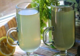 Orzeźwiająca lemoniada z zielonej herbaty z miętą i sokiem z cytryny