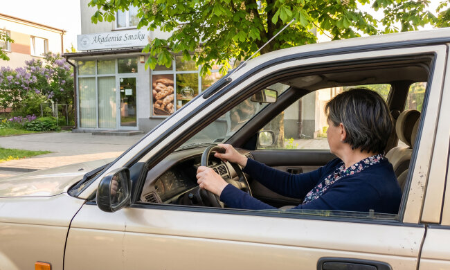 Mąż od pół roku znikał w sobotnie poranki. Mówił, że jeździ na działkę do brata. W końcu pojechałam za nim - okazało się, że chciał mi zrobić niespodziankę na trzydziestą piątą rocznicę