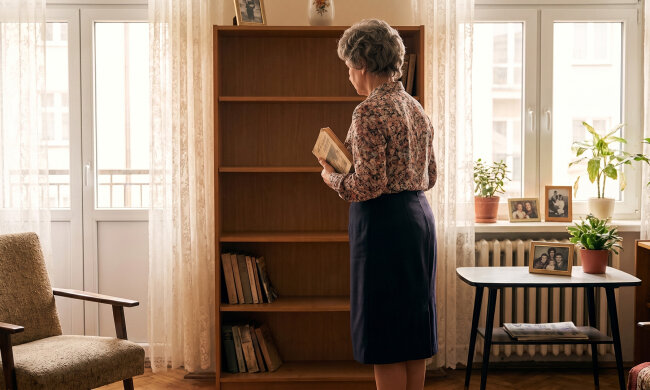 Kiedy leżałam w szpitalu z biodrem, synowa zrobiła u mnie "porządek": półki opróżnione, książki - jak powiedziała - "poszły do ludzi, przecież nikt już nie czyta". W czwartek sąsiadka przyniosła mi jedną, kupioną na pchlim targu za dwa złote