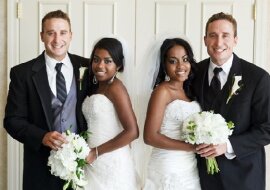 Siostry bliźniaczki poślubiły braci bliźniaków i już mają dzieci. Zobacz