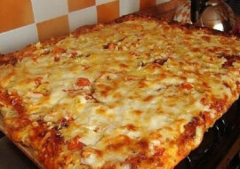 Szybka pizza do zrobienia na blasze do pieczenia: zbawienie dla tych, którzy są zbyt leniwi, by gotować