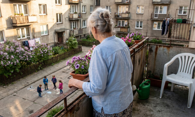 Syn powiedział, że moje mieszkanie jest za duże dla jednej osoby i że "grzech marnować takie metry". Zaproponował zamianę - ja do jego kawalerki, on do mojego trzypokojowego