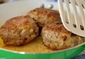 Zapisz ten przepis. Kotlety mielone według przepisu mojej babci to najlepsze, co kiedykolwiek jadłaś