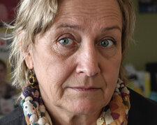 Sprzątając mieszkanie po śmierci męża, odkryłam ukrytą korespondencję. Okazało się, że przez lata pisał listy do kobiety, która była pierwszą miłością jego życia