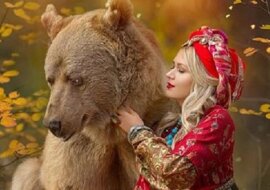 Modelki z całego świata chcą pozować z niedźwiedziem o imieniu Stepan, który również jest profesjonalnym modelem