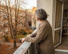 Córka zadzwoniła z propozycją: sprzedajmy mieszkanie po babci, podzielimy się po połowie. Zgodziłam się. Tydzień później dowiedziałam się, że już umówiła się z notariuszem