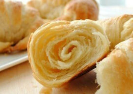 Klasyczne croissanty: przepis, z którym poradzi sobie każdy