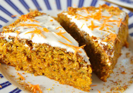 Przepis na delikatne ciasto marchewkowe, które zachwyci Cię swoim doskonałym smakiem