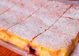 Pyszny i niedrogi słodki placek na szybką rękę