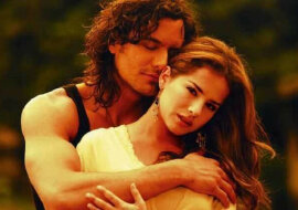 Oto co się dzieje, gdy mężczyzna przytula kobietę