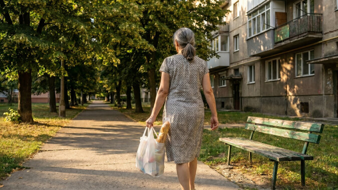 Codziennie po pracy jechałam do mamy. Brat dzwonił raz w tygodniu na pięć minut. Po pogrzebie stryjenka powiedziała mi, co brat załatwił u notariusza
