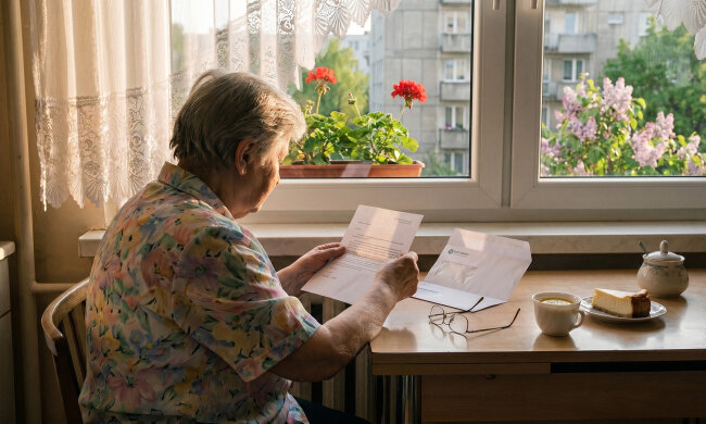 Syn poprosił, żebym podpisała jeden papier w banku - "tylko formalność". Dwa lata później listonosz przyniósł mi wezwanie do zapłaty na kwotę, której nie byłam w stanie nawet wymówić