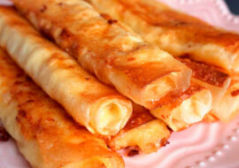 Szybka przekąska lub śniadanie z lawaszu. Chrupiąca skórka i pyszne nadzienie