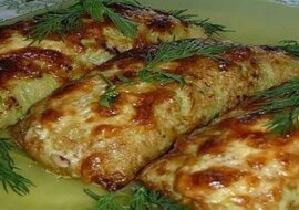 Rolada z cukinii. Jest łatwa i szybka w przygotowaniu