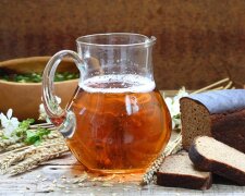 Najlepszy kwas chlebowy do okroszki. Domowy, ostry, z aromatem chleba