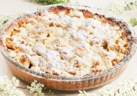 Tarta z jabłkami i kruszonką. Pyszna, krucha, rozpływająca się w ustach z delikatnym posmakiem kardamonu oraz wanilii