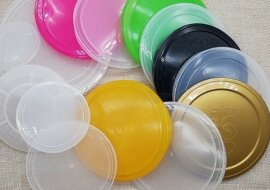 Jak skutecznie pozbyć się bałaganu z pokrywkami do słoików: prosty sposób