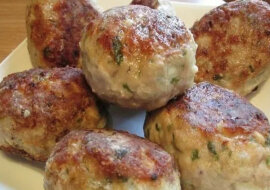 Przepis na kotlety rybne na kolację. Soczyste i aromatyczne