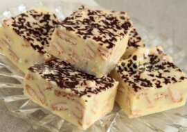 Tort mleczno-waniliowy. Szybki, lekki i aromatyczny