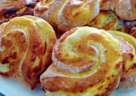 Ślimaki serowe: wspaniały domowy wypiek
