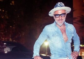 „Tańczący milioner” zachwycił portale społecznościowe tańcem ze swoją ciężarną żoną. Wideo