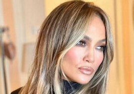 „Tęsknię za tymi chwilami”. Jennifer Lopez wzruszyła sieć zdjęciem, na którym czyta bajkę swoim dzieciom bliźniakom