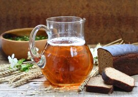 Najlepszy kwas chlebowy do okroszki. Domowy, ostry, z aromatem chleba