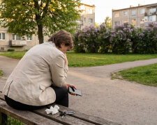 Mąż nigdy nie wyłączał nawigacji w samochodzie. Pewnego dnia sprawdziłam historię tras - przez ostatnie pół roku co czwartek jeździł pod ten sam adres na drugim końcu miasta. Powiedział, że to nowy mechanik.