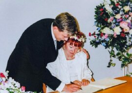 18 lat temu 17-latek poślubił 51-letnią kobietę. Zobacz, jak żyje im się dzisiaj