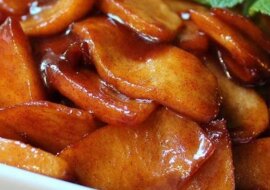 Najsmaczniejszy deser z jabłek - smażone jabłka w karmelu