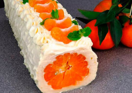 Świąteczna rolada z mandarynkami bez mąki. Prawdziwa ozdoba stołu