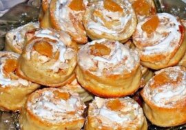 Ciasteczka „twarogowe” z bezą. Piękne i smaczne wypieki