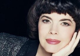 Wspaniała Mireille Mathieu ze słynną piosenką ABBA w języku francuskim