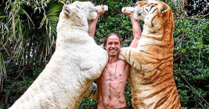 Mężczyzna ratuje i wychowuje dzikie koty - Tarzan naszych czasów