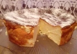 Sernik z mlekiem skondensowanym. Zawsze pięknie rośnie i nigdy nie opada