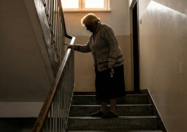 Zięć zaproponował, żebym przeniosła się do domu opieki - "bo tam będą się panią lepiej zajmować". Czekałam, aż córka się odezwie, zaprotestuje, powie coś