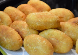 Niesamowite ciasto na smażone pączki lub bułeczki na słono