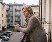 Po śmierci ojca poszłyśmy z siostrą do notariusza. Myślałam, że dzielimy po połowie. Notariusz odczytał, że mieszkanie ojciec darował siostrze jeszcze w 2019 - była przy tym, podpisała. Siedziała obok mnie i milczała