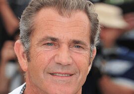 65-letni Gibson zmienił się nie do poznania, zaskakując sieć