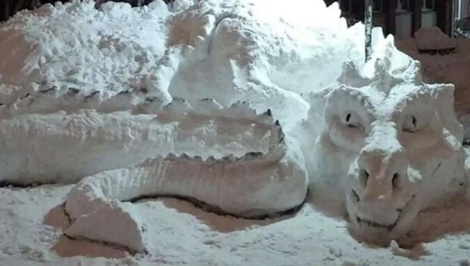 10 śnieżnych rzeźb, które wyglądają bardziej jak dzieła sztuki