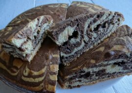 Marmurowy placek w 10 minut. Gotowanie jest proste