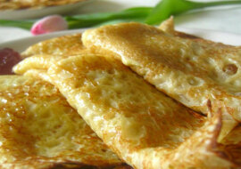 Delikatne, przewiewne, domowe naleśniki gotowane