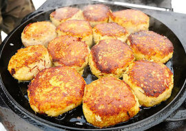 Kotlety z chrupiącą skórką i soczystym nadzieniem